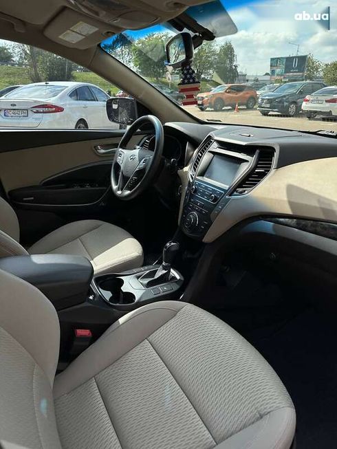 Hyundai Santa Fe 2017 - фото 11
