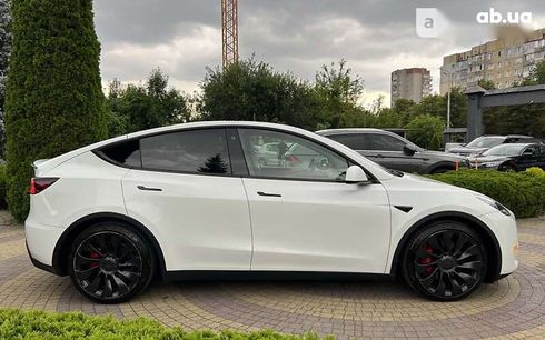 Tesla Model Y 2022 - фото 8