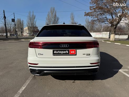 Audi Q8 2018 белый - фото 4