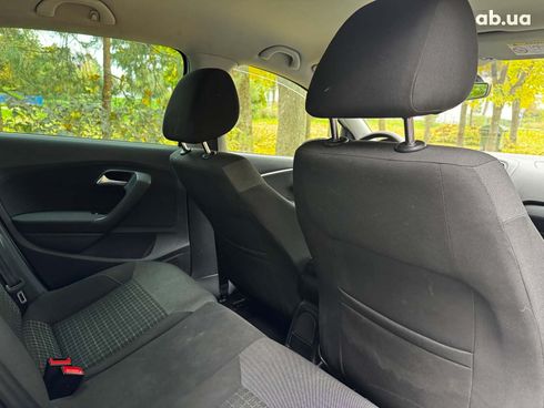 Volkswagen Polo 2015 белый - фото 27