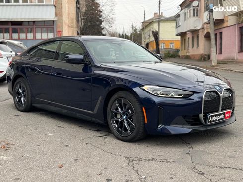 BMW i4 2023 синий - фото 3