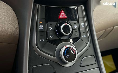 Hyundai Elantra 2014 - фото 14