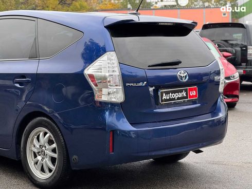 Toyota Prius V 2012 синий - фото 9