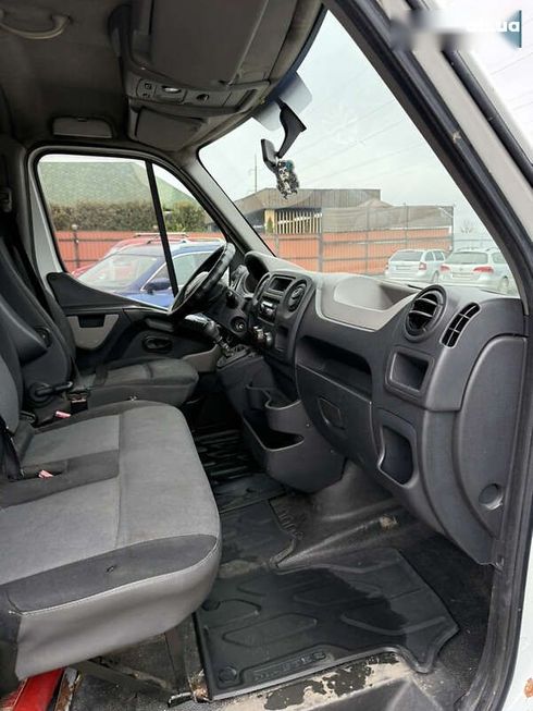 Renault Master 2013 - фото 12