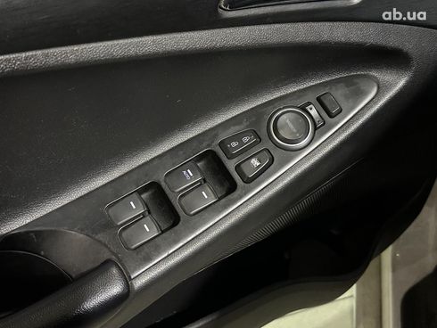 Hyundai Sonata 2014 белый - фото 16