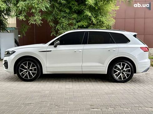 Volkswagen Touareg 2023 - фото 22