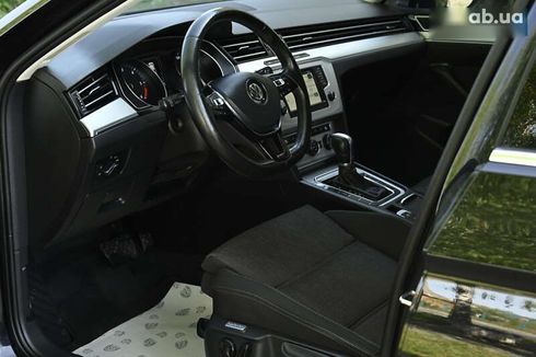 Volkswagen Passat 2017 - фото 23