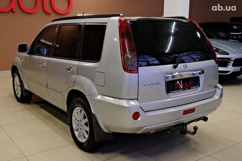 Nissan X-Trail 2005 серебристый - фото 4