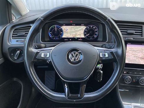 Volkswagen e-Golf 2020 - фото 25