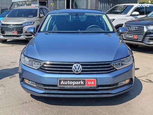 Volkswagen Passat 2015 синий - фото 2