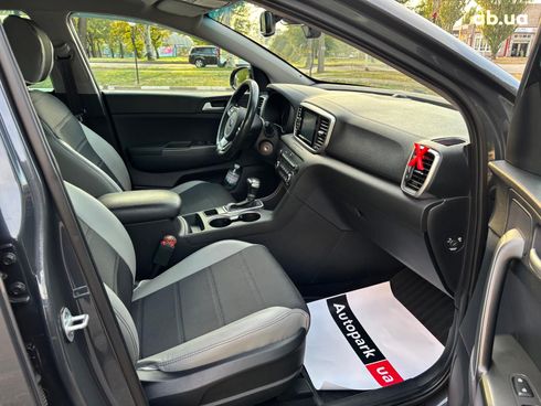 Kia Sportage 2019 серый - фото 16