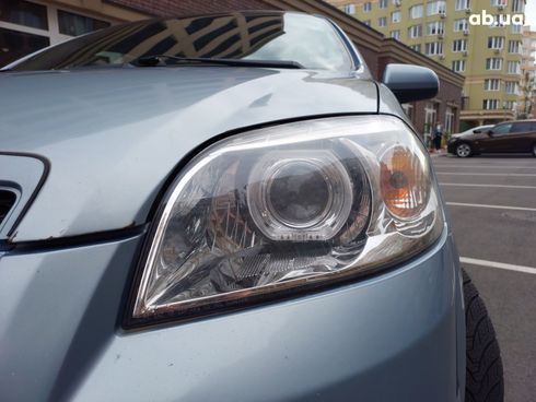 Chevrolet Aveo 2008 голубой - фото 10