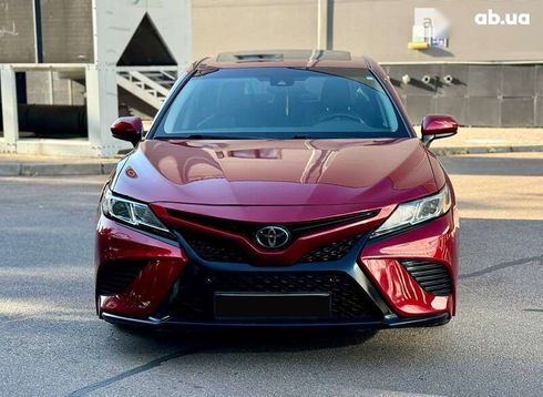 Toyota Camry 2018 - фото 2