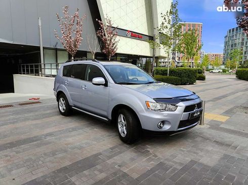 Mitsubishi Outlander 2011 - фото 24