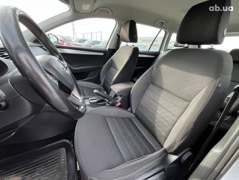 Skoda Octavia 2017 белый - фото 15