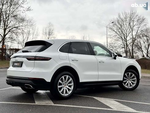 Porsche Cayenne 2017 - фото 18