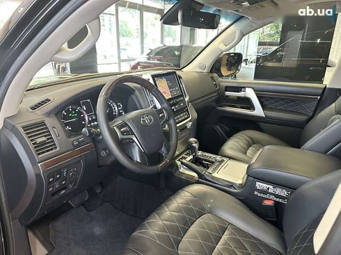 Toyota Land Cruiser 2018 - фото 21