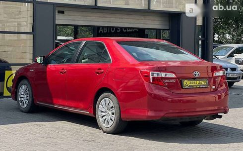 Toyota Camry 2013 - фото 2