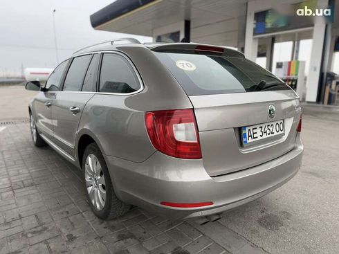 Skoda Superb 2012 - фото 7