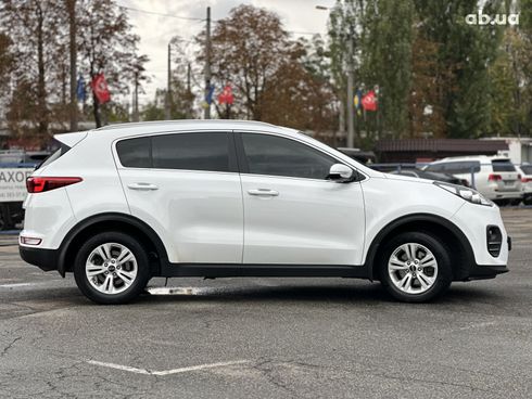 Kia Sportage 2016 белый - фото 8