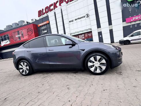 Tesla Model Y 2023 - фото 13