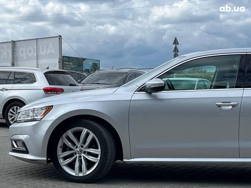 Volkswagen passat b8 2018 серый - фото 12