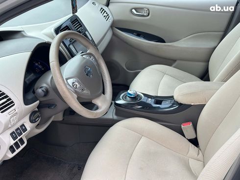 Nissan Leaf 2012 серый - фото 9
