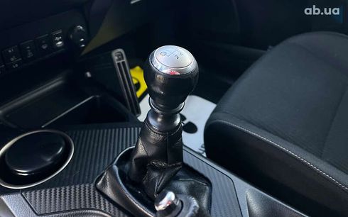 Toyota RAV4 2014 - фото 17