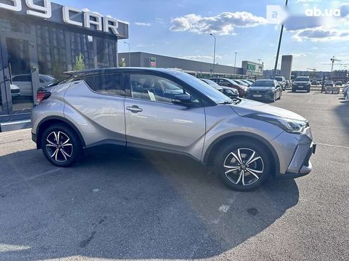 Toyota C-HR 2019 - фото 20