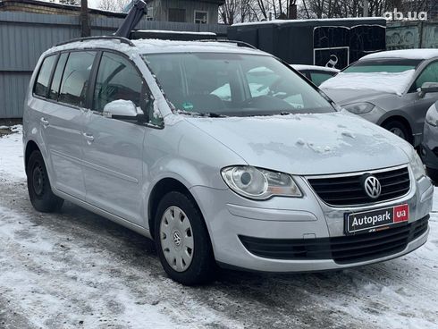 Volkswagen Touran 2008 серый - фото 3