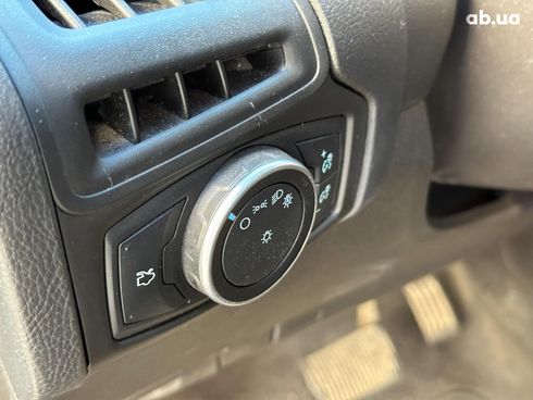 Ford Focus 2016 серый - фото 11