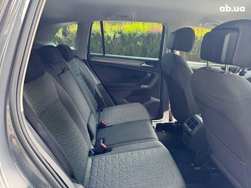 Volkswagen Tiguan 2021 серый - фото 27