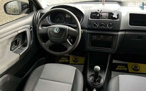 Skoda Fabia 2010 - фото 16