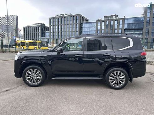 Toyota Land Cruiser 2023 - фото 3
