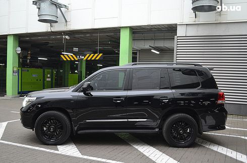 Toyota Land Cruiser 2010 черный - фото 6