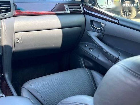 Lexus LX 2010 - фото 29
