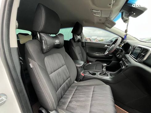 Kia Sportage 2018 белый - фото 17