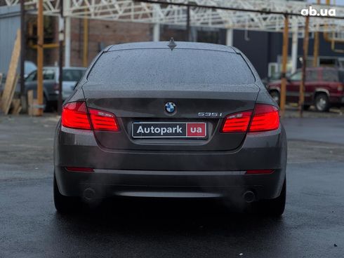 BMW 5 серия 2011 коричневый - фото 10