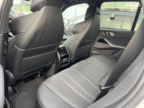 BMW X5 M 2021 - фото 28