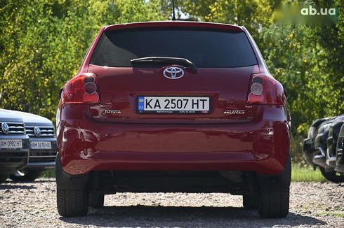 Toyota Auris 2007 - фото 12