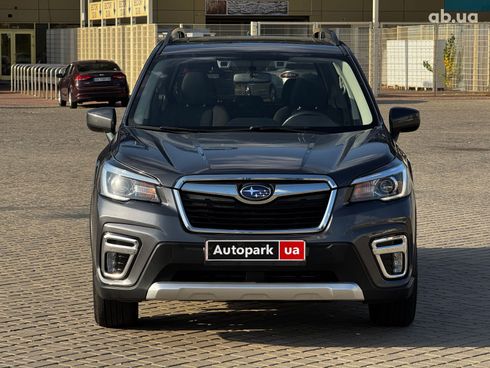 Subaru Forester 2019 серый - фото 2