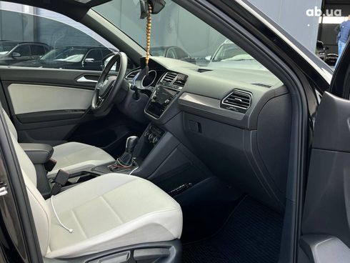 Volkswagen Tiguan 2020 черный - фото 34