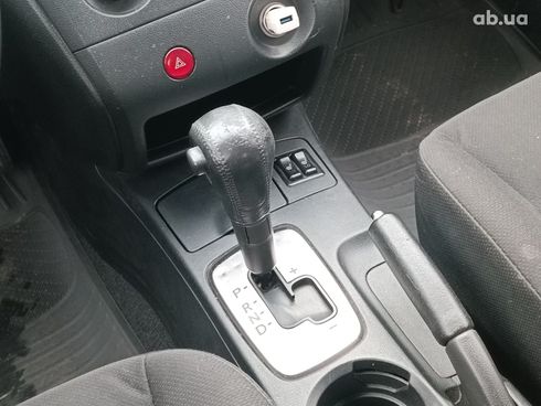Mitsubishi Outlander 2003 красный - фото 17