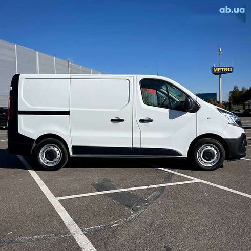 Renault Trafic 2021 - фото 2