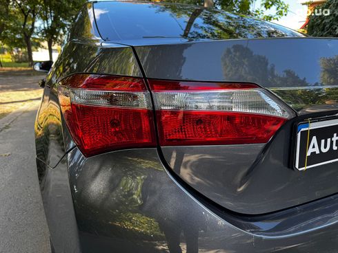 Toyota Corolla 2017 серый - фото 9