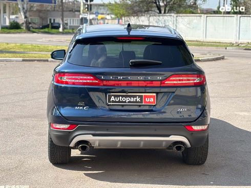 Lincoln MKC 2017 синий - фото 2