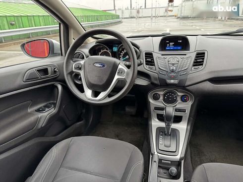 Ford Fiesta 2018 - фото 28