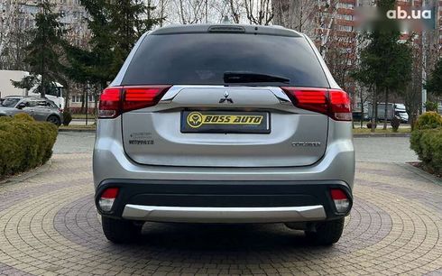 Mitsubishi Outlander 2018 - фото 6