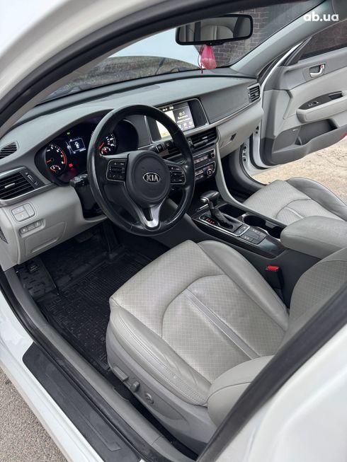 Kia Optima 2015 белый - фото 4