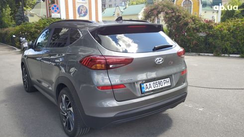 Hyundai Tucson 2020 серый - фото 4
